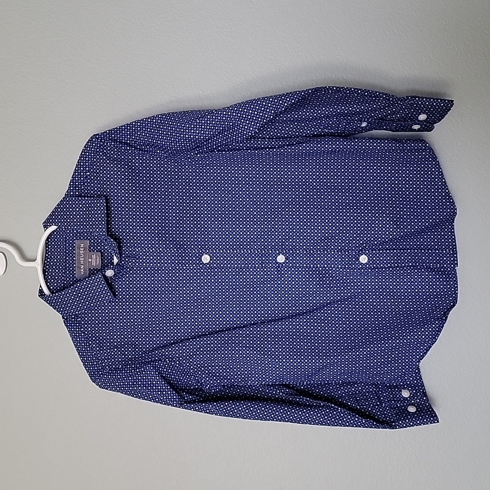 Van Heusen button down dress shirt size 6